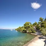 Rollstuhltauglich- Terrassen Am Felsenstrand By Interhome
