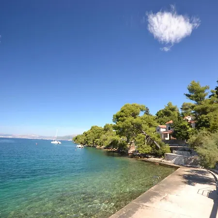 Rollstuhltauglich- Terrassen Am Felsenstrand By Interhome