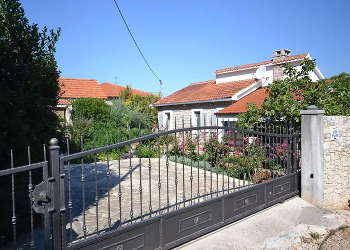Rollstuhltauglich- Terrassen Am Felsenstrand By Interhome *